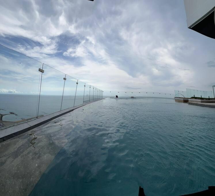 New Luxury In Apartment *