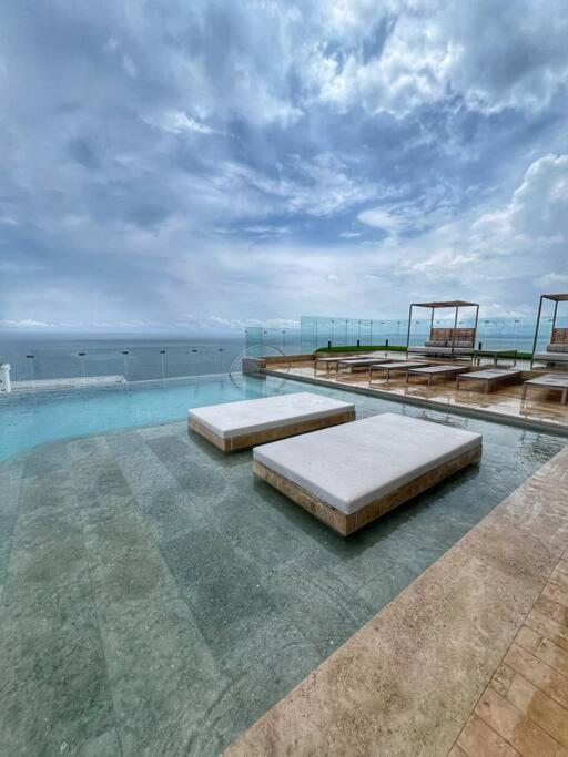 New Luxury In Apartment